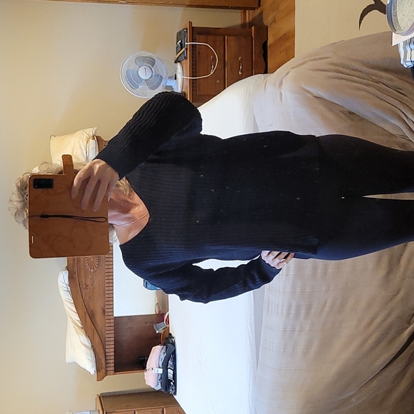 Chunky Cross Twist Knot Sweater - Picture 4 of 10